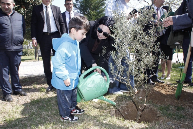 Dünya Hemofiliya Gününə həsr edilmiş ağacəkmə aksiyası keçirildi
